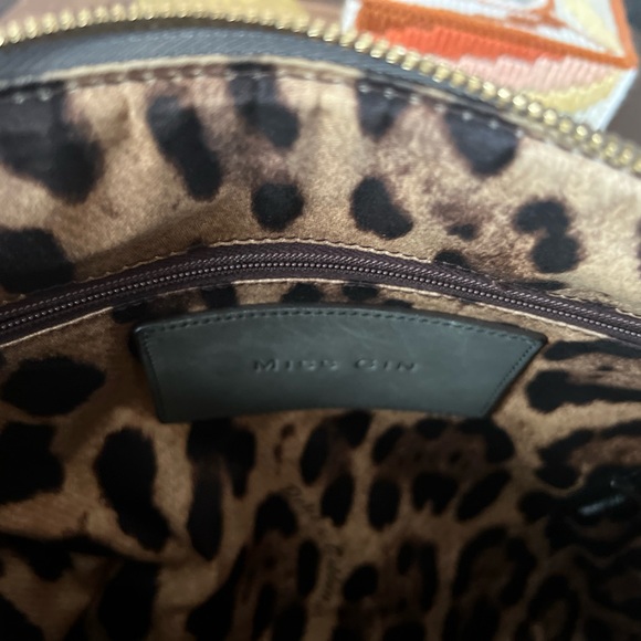 Gorgeous vintage bag to take on your travels, and lovely for every day! - Picture 6 of 7